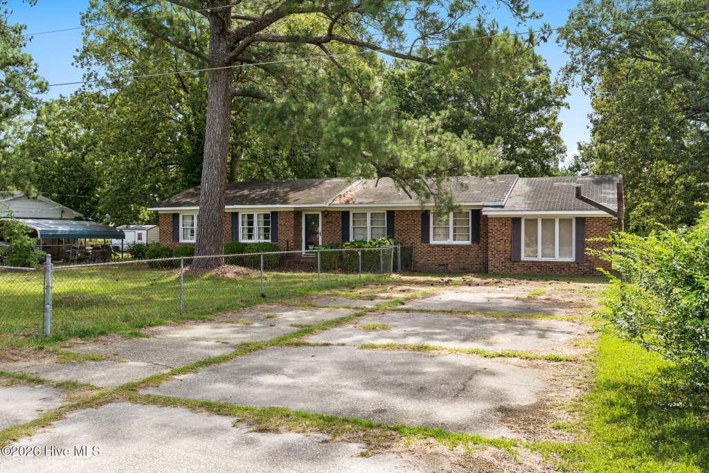 Photo of 402 5th Street, Bladenboro, NC 28320 (MLS # 100591499)