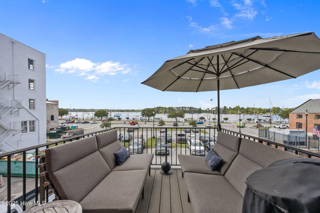 Photo of 183 W Main Street #205, Washington, NC 27889 (MLS # 100513317)