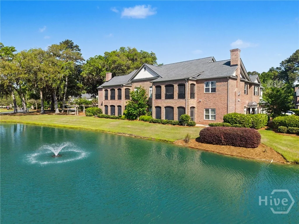 1201 River Oaks Drive