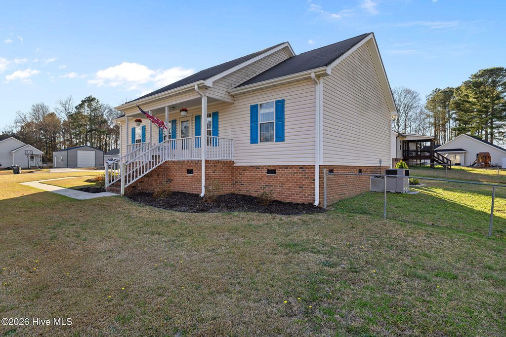 Photo of 103 Mill Bluff Place, Pikeville, NC 27863 (MLS # 100559691)