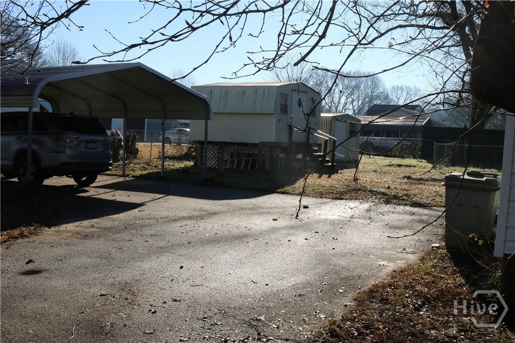 Photo of 640 Gholston Street, Comer, GA 30629 (MLS # CL349093)