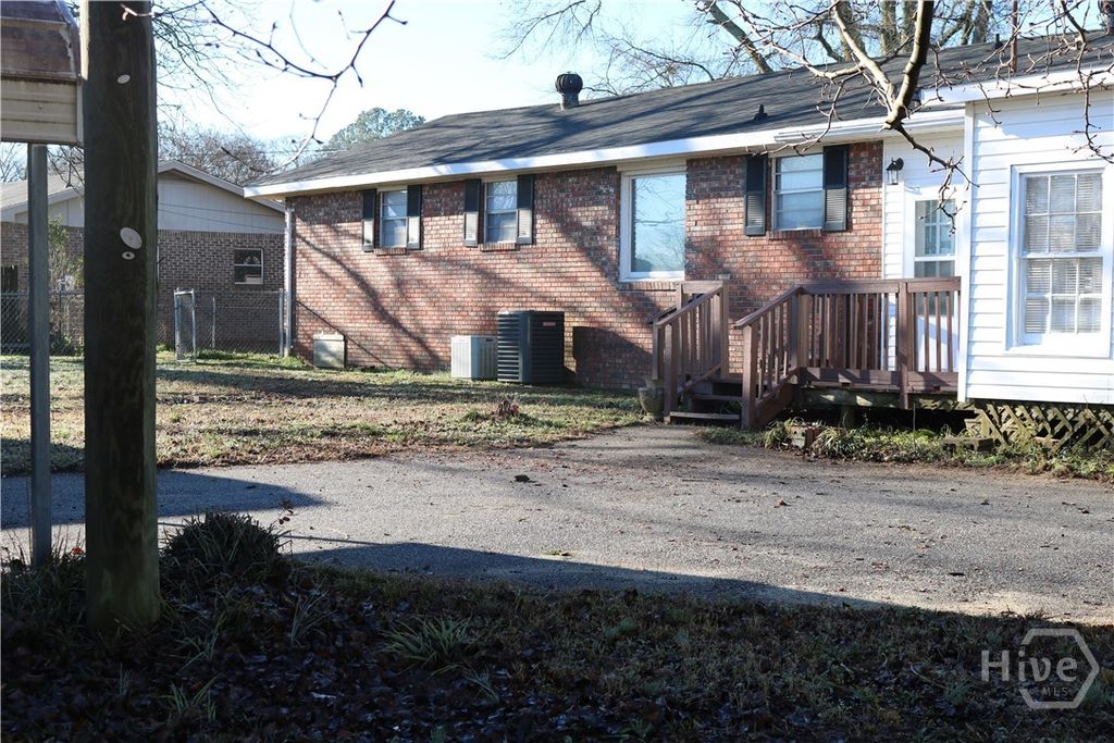 Photo of 640 Gholston Street, Comer, GA 30629 (MLS # CL349093)