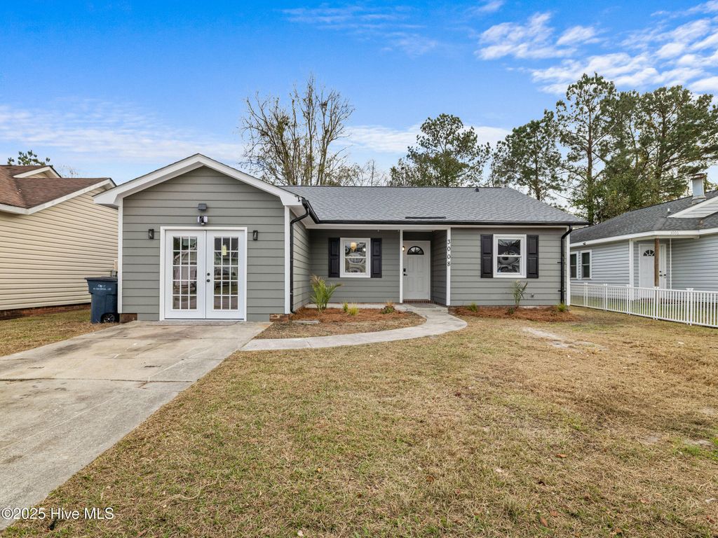 Photo of 3008 Foxhorn Road, Jacksonville, NC 28546 (MLS # 100543913)
