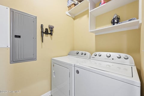 Tiny photo for 215 Summer Winds Place, Surf City, NC 28445 (MLS # 100579553)