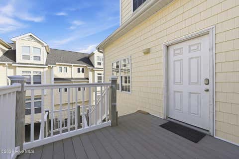 Tiny photo for 215 Summer Winds Place, Surf City, NC 28445 (MLS # 100579553)