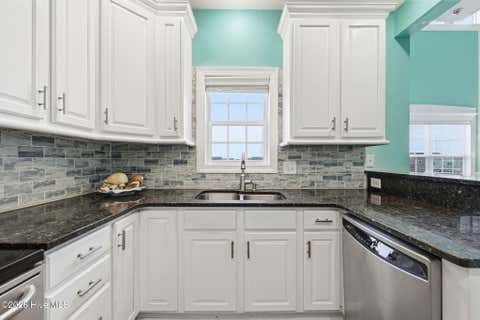 Tiny photo for 215 Summer Winds Place, Surf City, NC 28445 (MLS # 100579553)