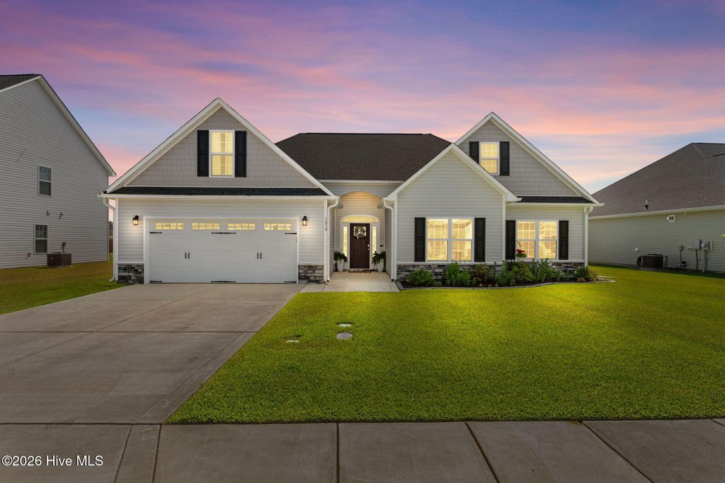 Photo of 1010 Bluewater Boulevard, New Bern, NC 28562 (MLS # 100570272)