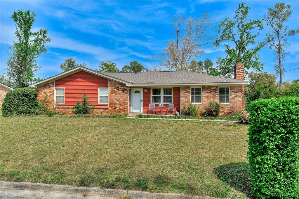 Photo of 3321 Ravenwood Drive, Augusta, GA 30907 (MLS # 553728)