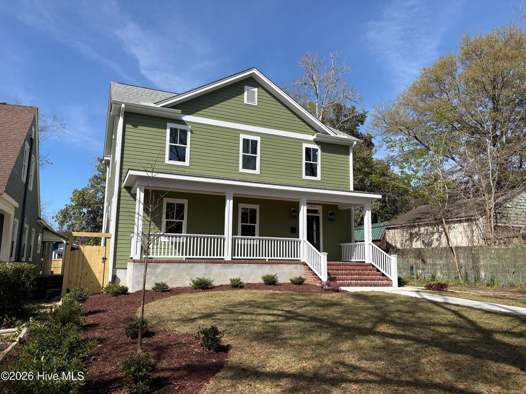 Photo of 1407 Chestnut Street, Wilmington, NC 28401 (MLS # 100562068)