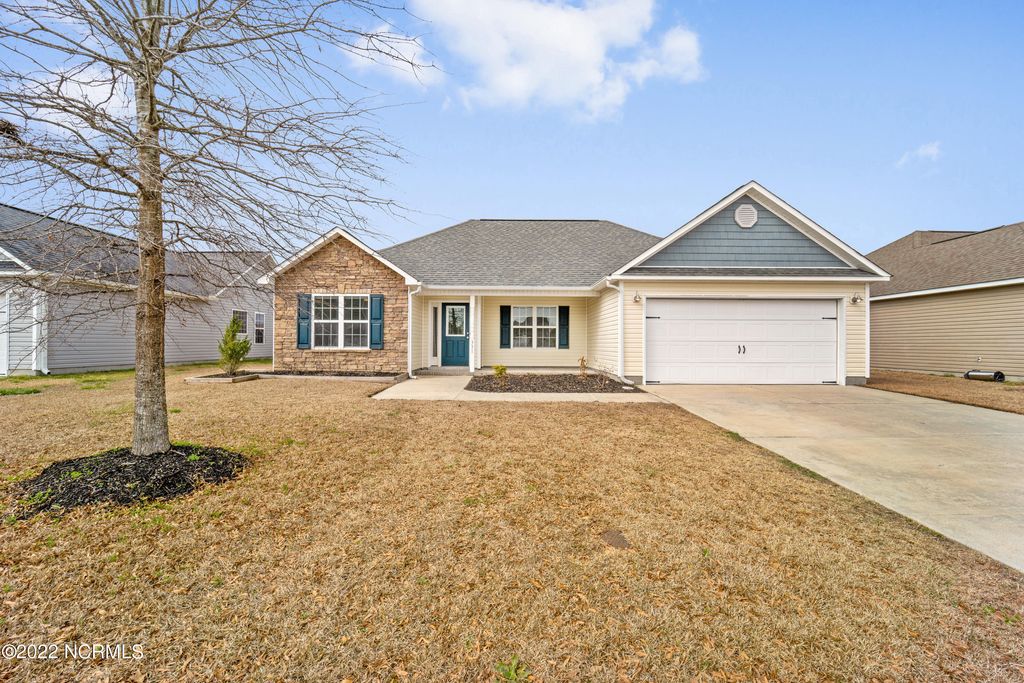 Photo of 331 Kingston Road, Jacksonville, NC 28546 (MLS # 100564225)