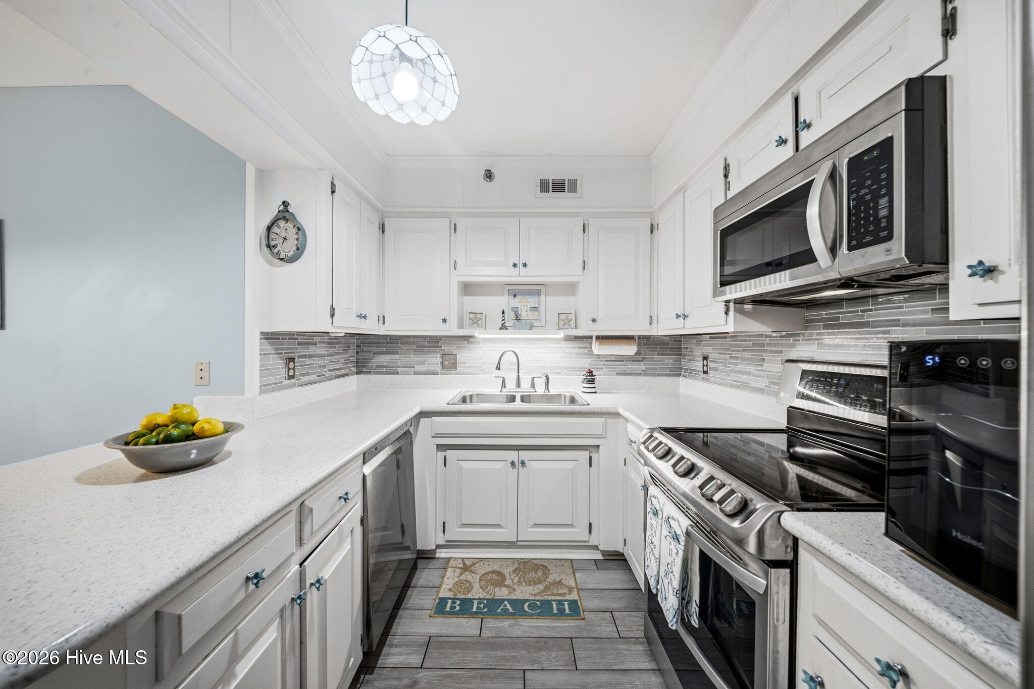 1896 New River Inlet Road 1116