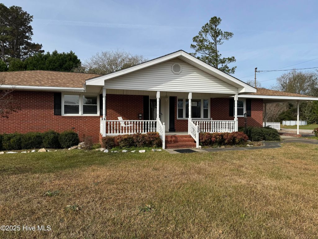 Photo of 205 N Miller Street, Chadbourn, NC 28431 (MLS # 100544645)