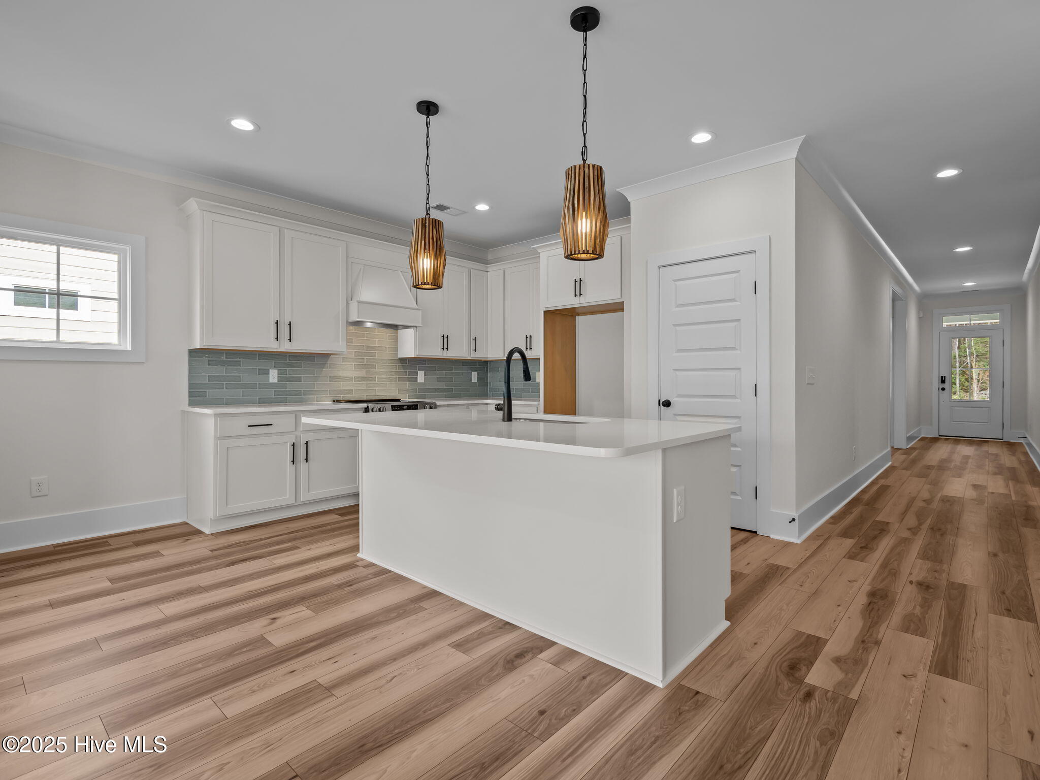 128 Pine View Boulevard