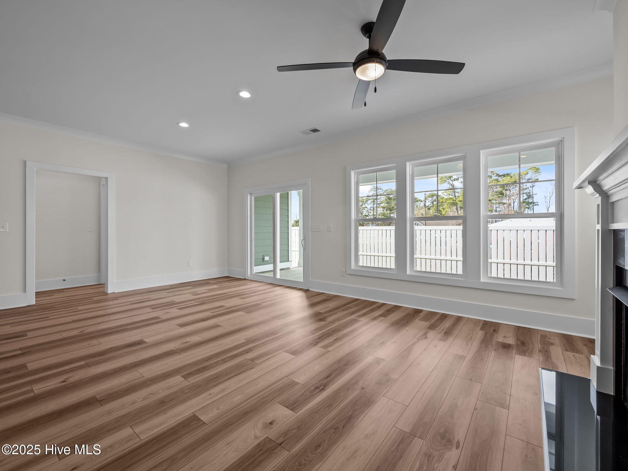 128 Pine View Boulevard