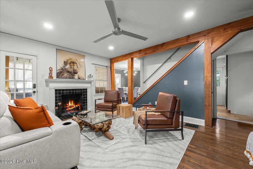 Photo of 1547 Melrose Drive SW, Atlanta, GA 30310 (MLS # 100594852)
