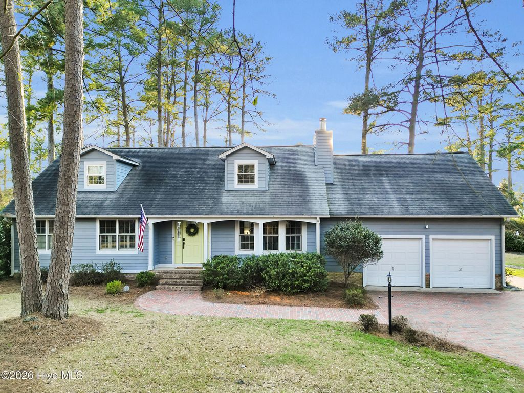 Photo of 800 Arcane Circle, New Bern, NC 28562 (MLS # 100560041)