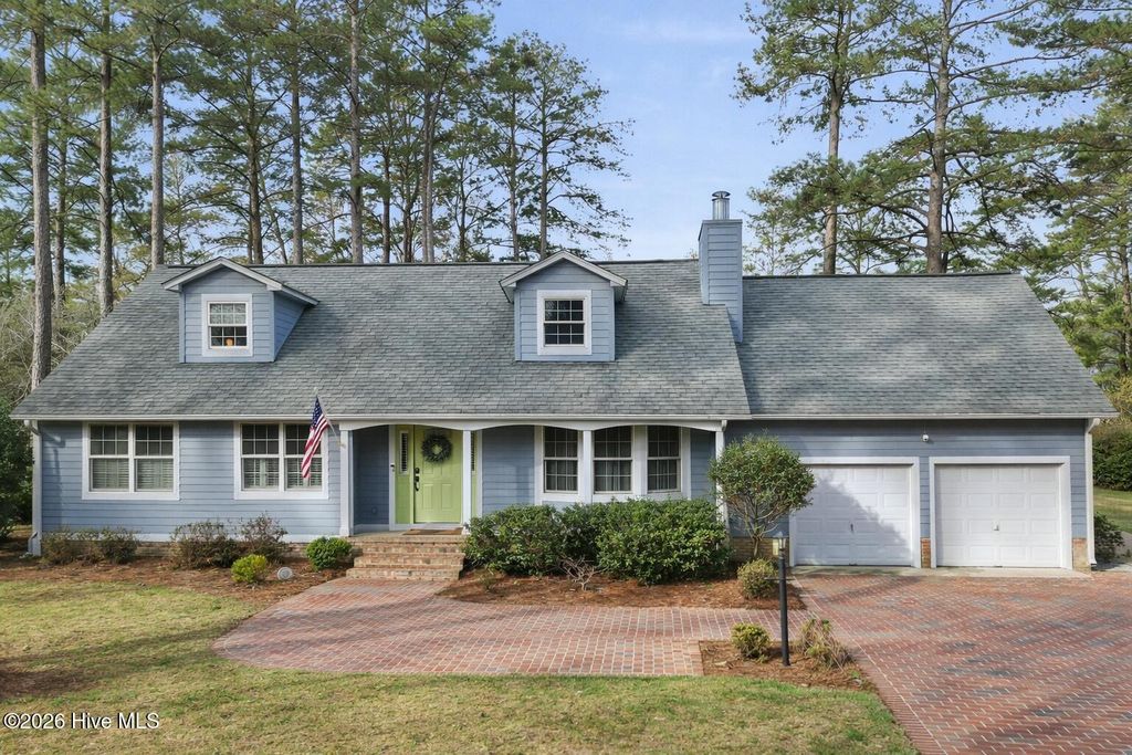 Photo of 800 Arcane Circle, New Bern, NC 28562 (MLS # 100560041)
