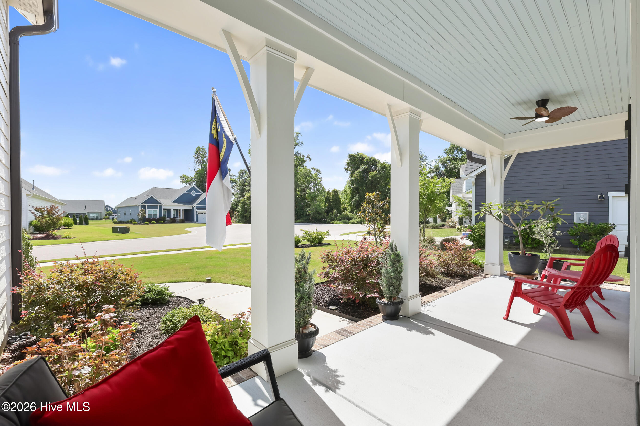 2548 Lakeside Circle
