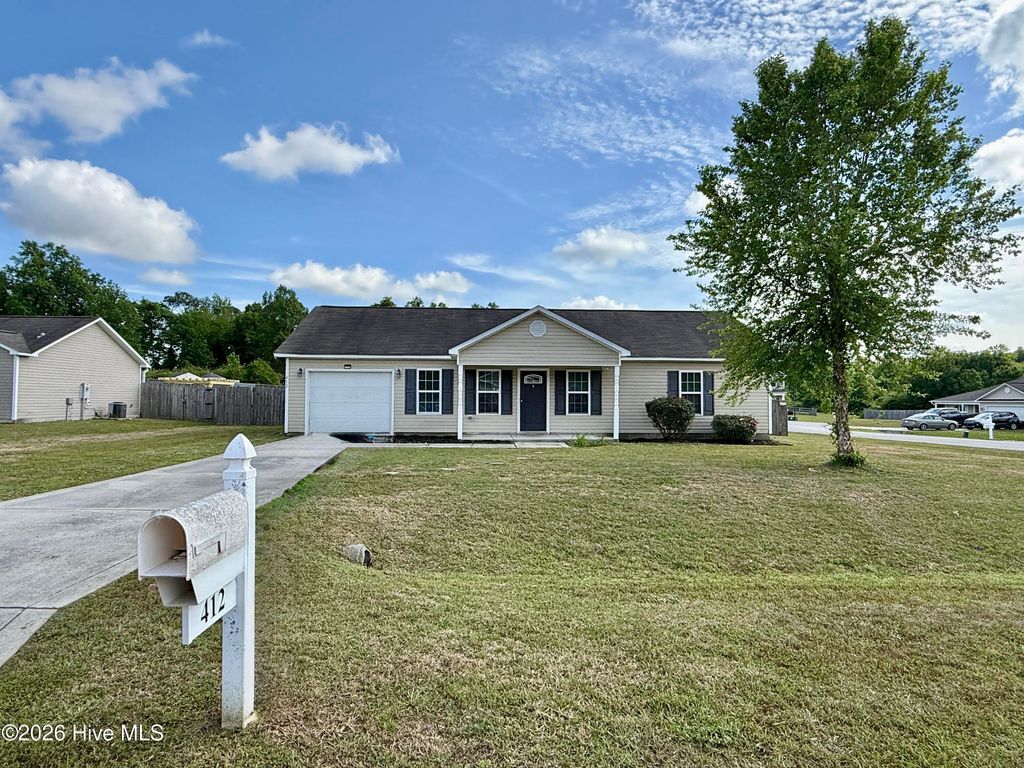 Photo of 412 Midnight Drive, Richlands, NC 28574 (MLS # 100549423)