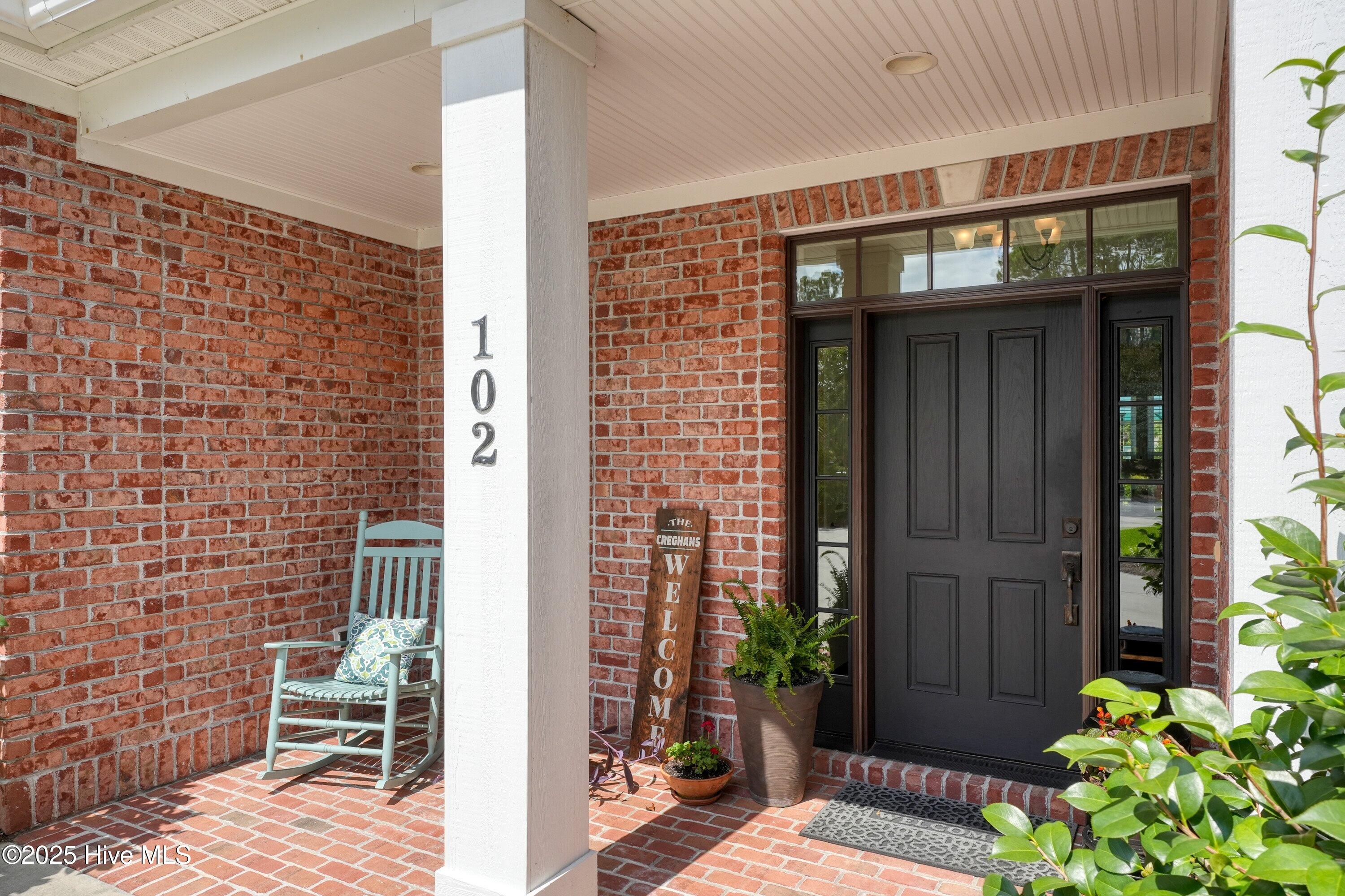 102 Reflection Court SW