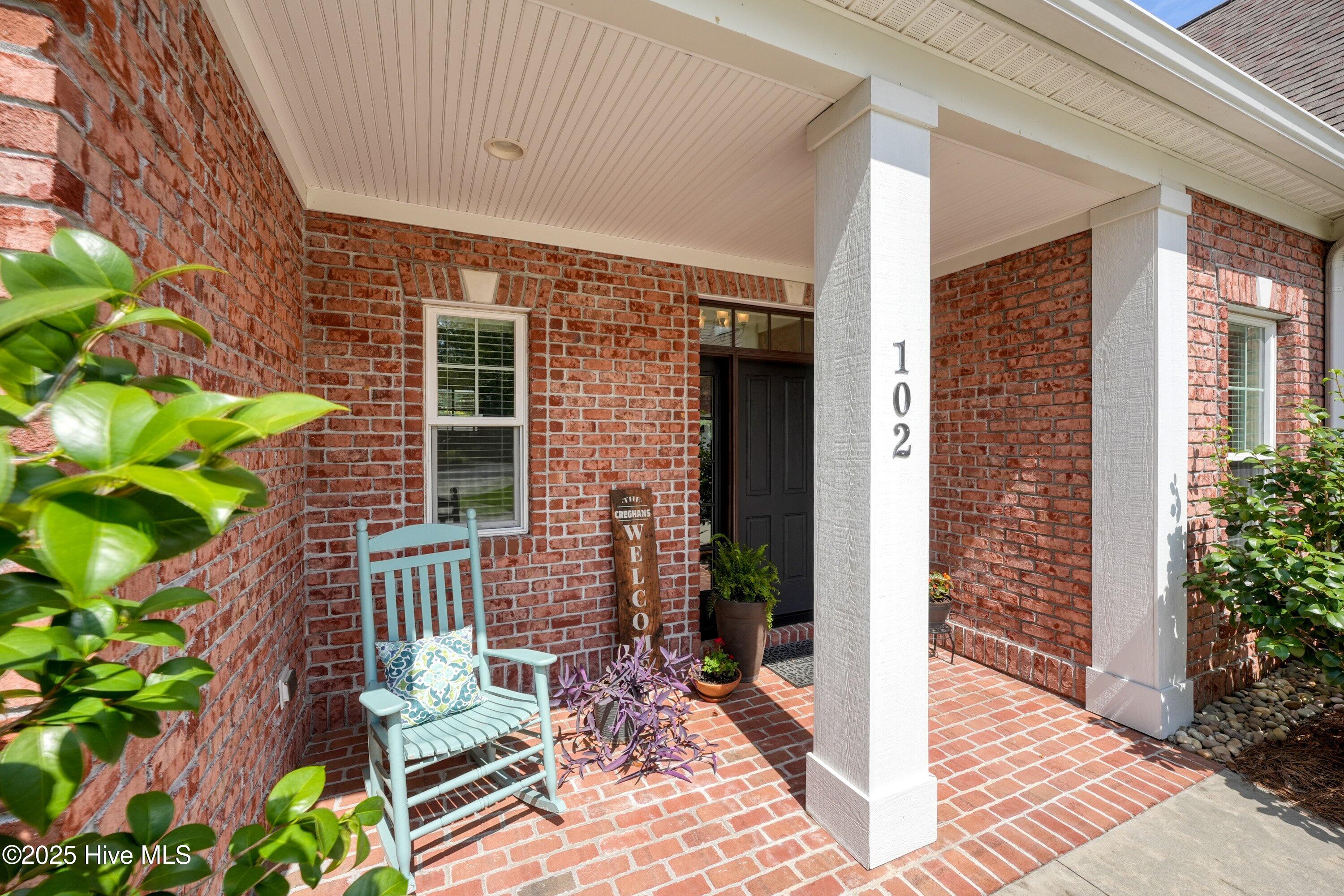 102 Reflection Court SW