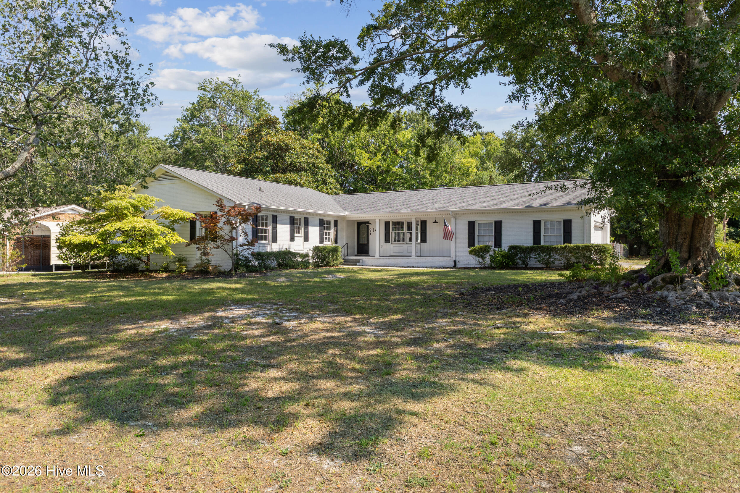 914 Greenhowe Drive