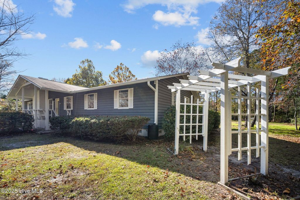 Photo of 111 Scotch Bonnet Way, Hampstead, NC 28443 (MLS # 100541666)