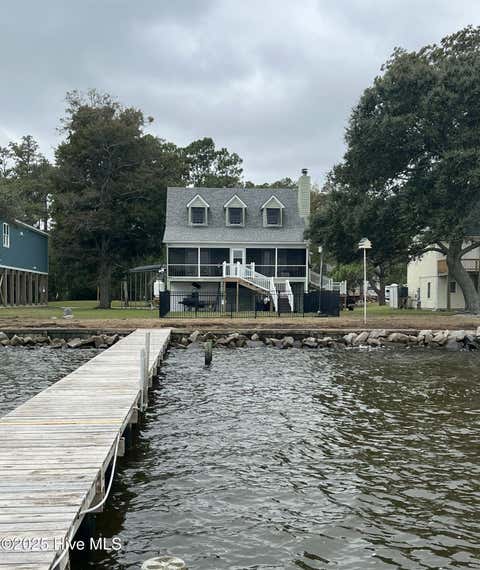 Homes For Sale - 157 S River Drive<br/> Carteret County, Beaufort, NC 28516