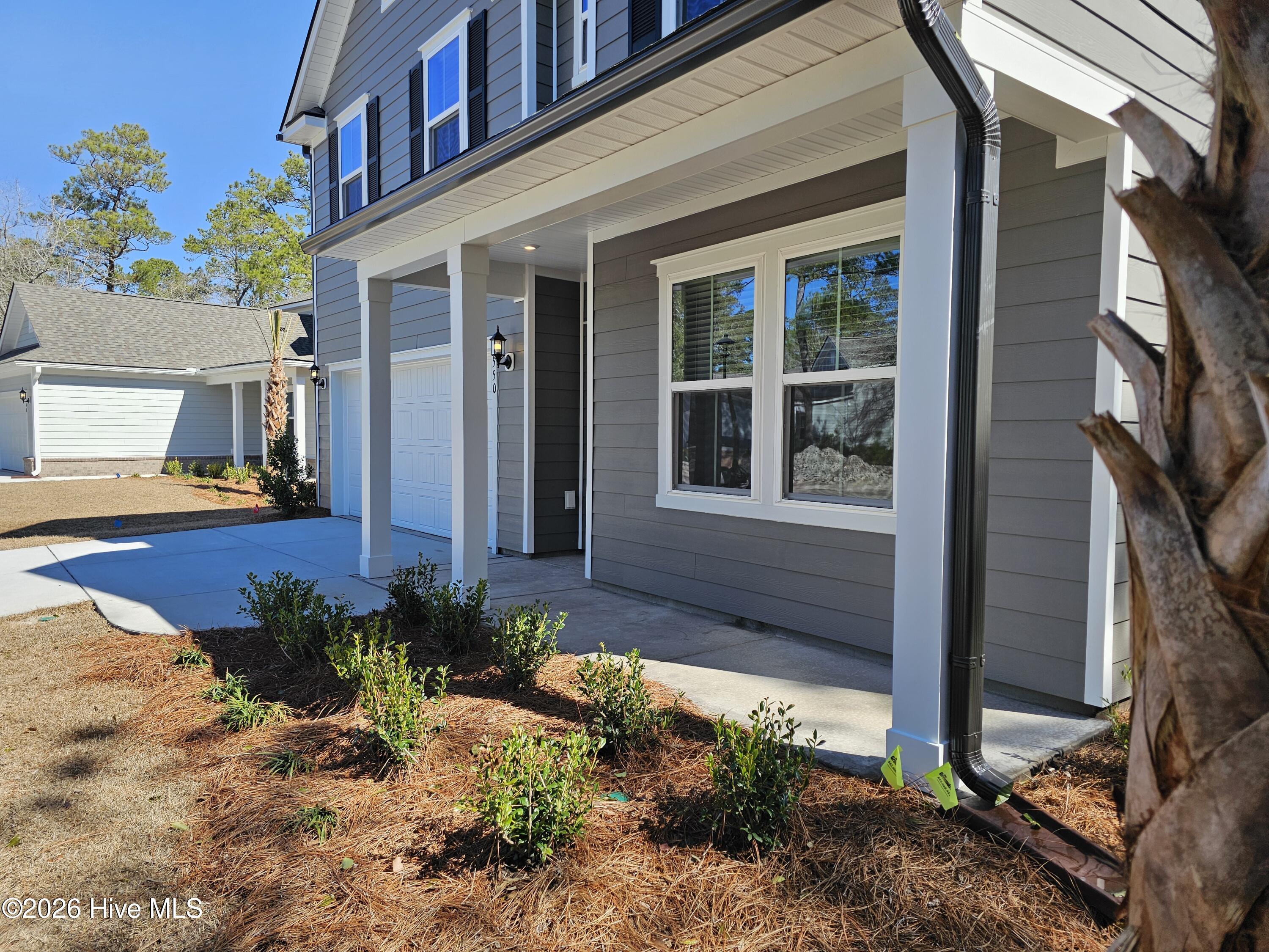550 Glitter Bay Loop