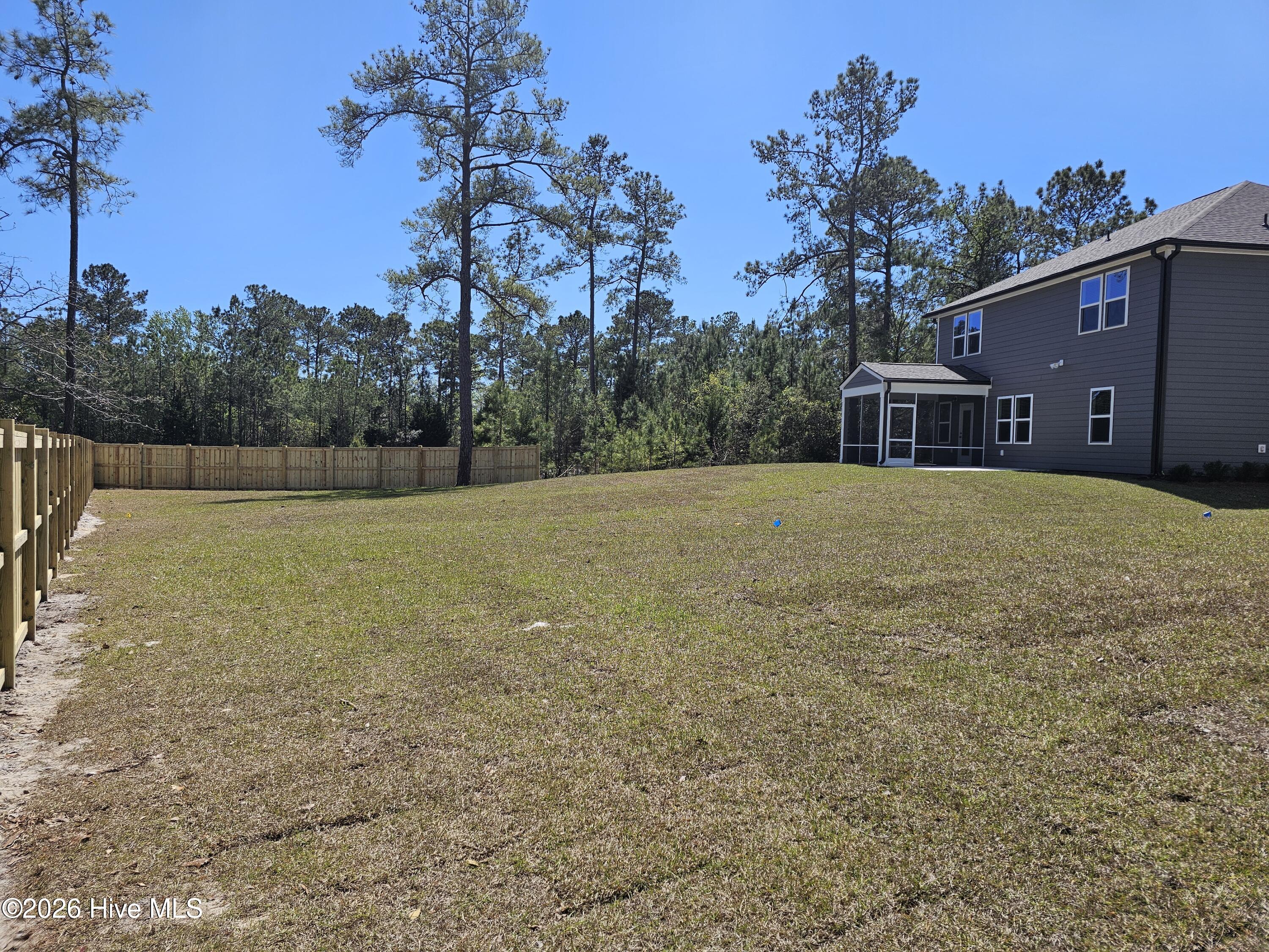 550 Glitter Bay Loop