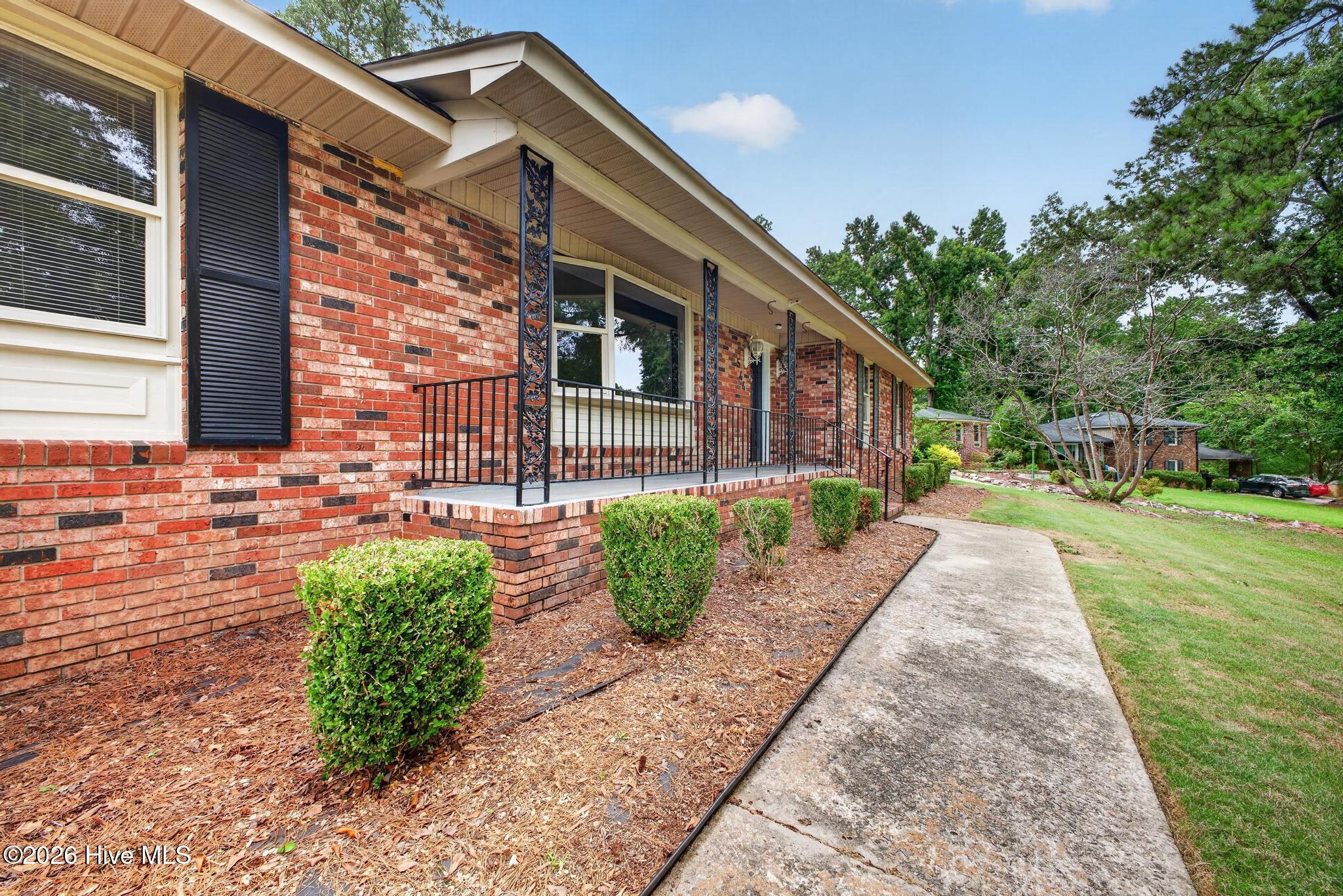 544 Hillwood Circle