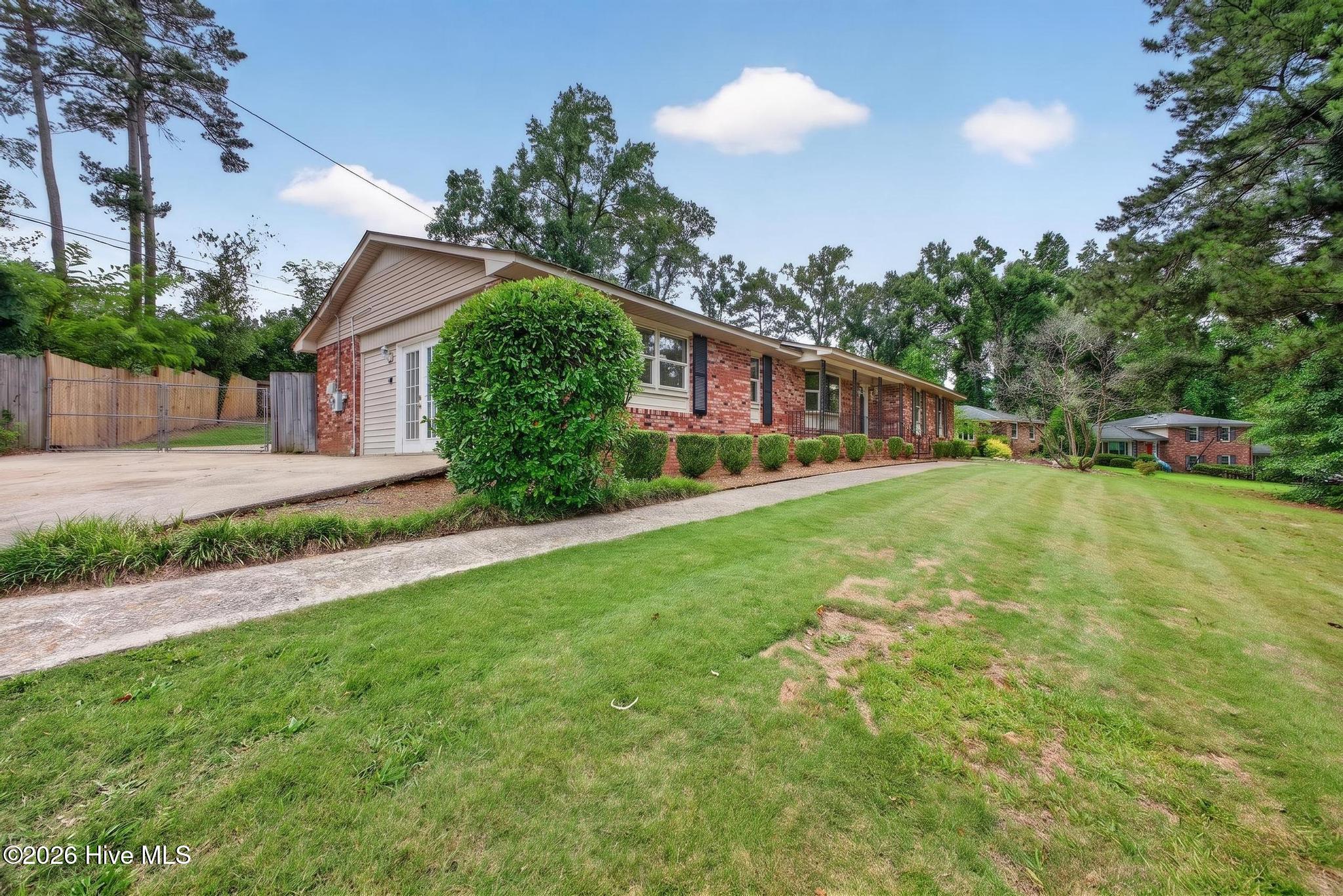 544 Hillwood Circle