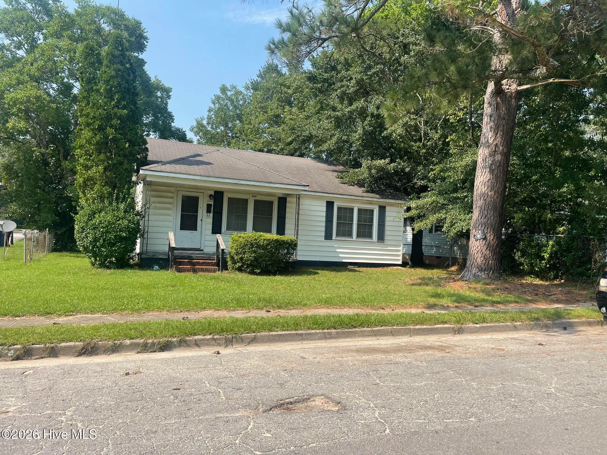 600 Dixon Street