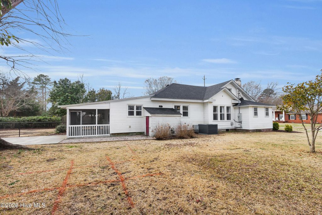Photo of 271 Farmlife Avenue, Vanceboro, NC 28586 (MLS # 100557001)