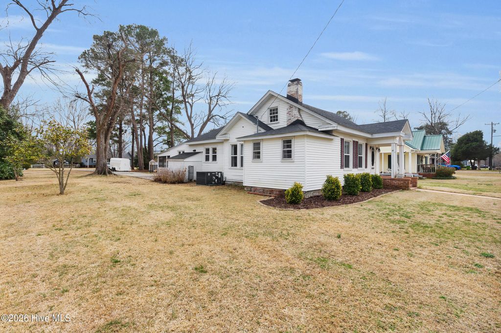 Photo of 271 Farmlife Avenue, Vanceboro, NC 28586 (MLS # 100557001)