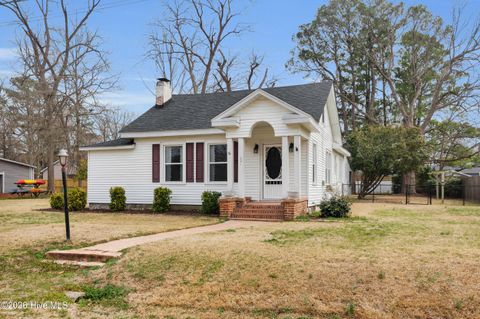 Homes For Sale - 271 Farmlife Avenue<br/> Vanceboro, NC 28586