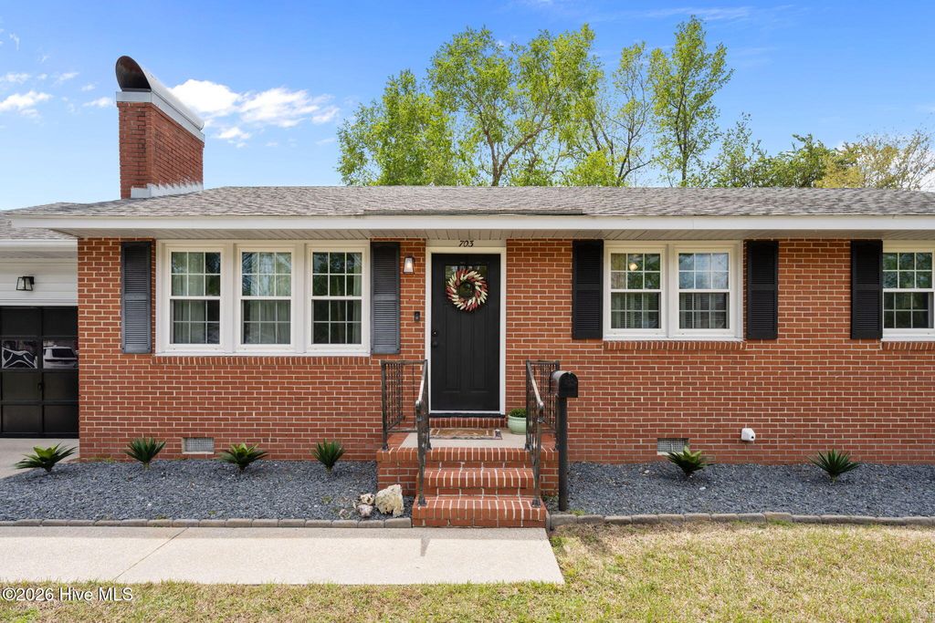 Photo of 703 Christine Avenue, Jacksonville, NC 28540 (MLS # 100567553)