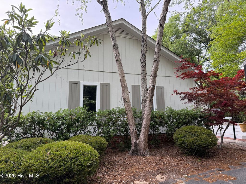 Photo of 8413 Bald Eagle Lane, Wilmington, NC 28411 (MLS # 100571306)