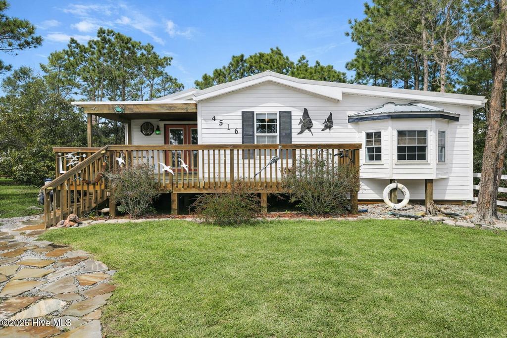 Photo of 4516 Oak Crest Drive SE, Southport, NC 28461 (MLS # 100552632)