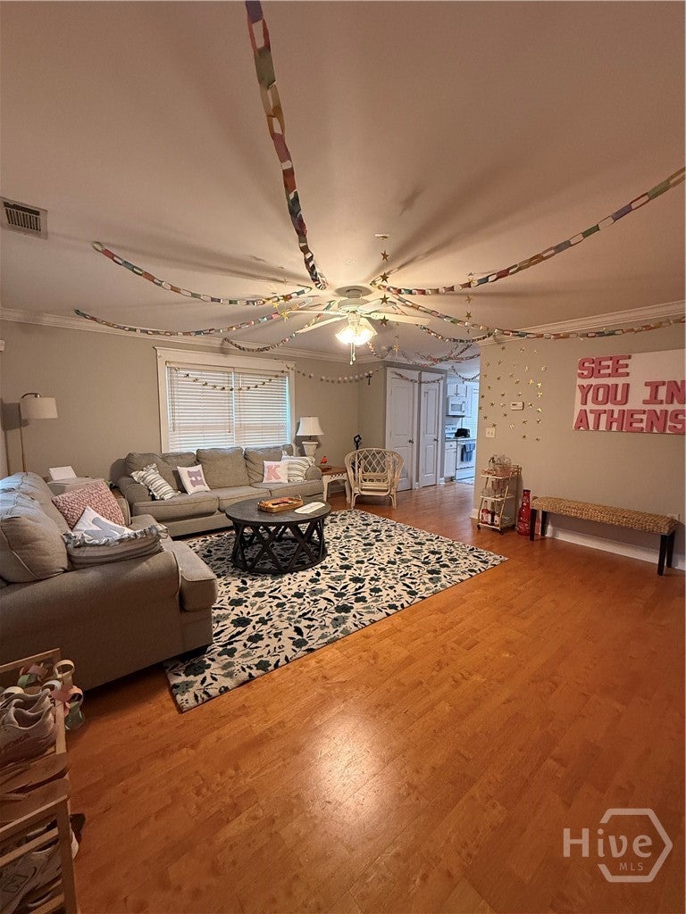 1035 Barnett Shoals Road 1110