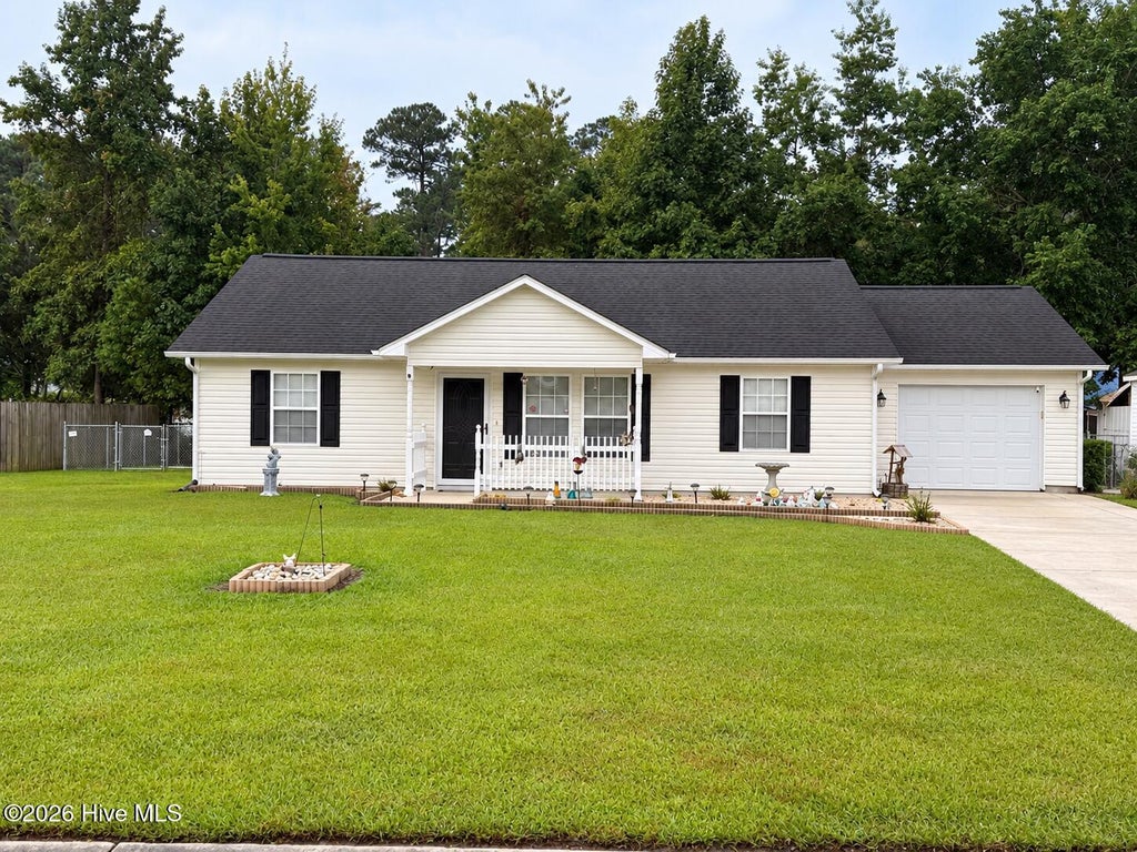 Photo of 120 Eagle Trail, New Bern, NC 28562 (MLS # 100609370)
