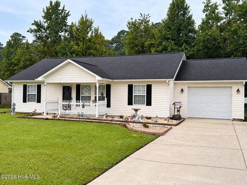 Photo of 120 Eagle Trail, New Bern, NC 28562 (MLS # 100609370)