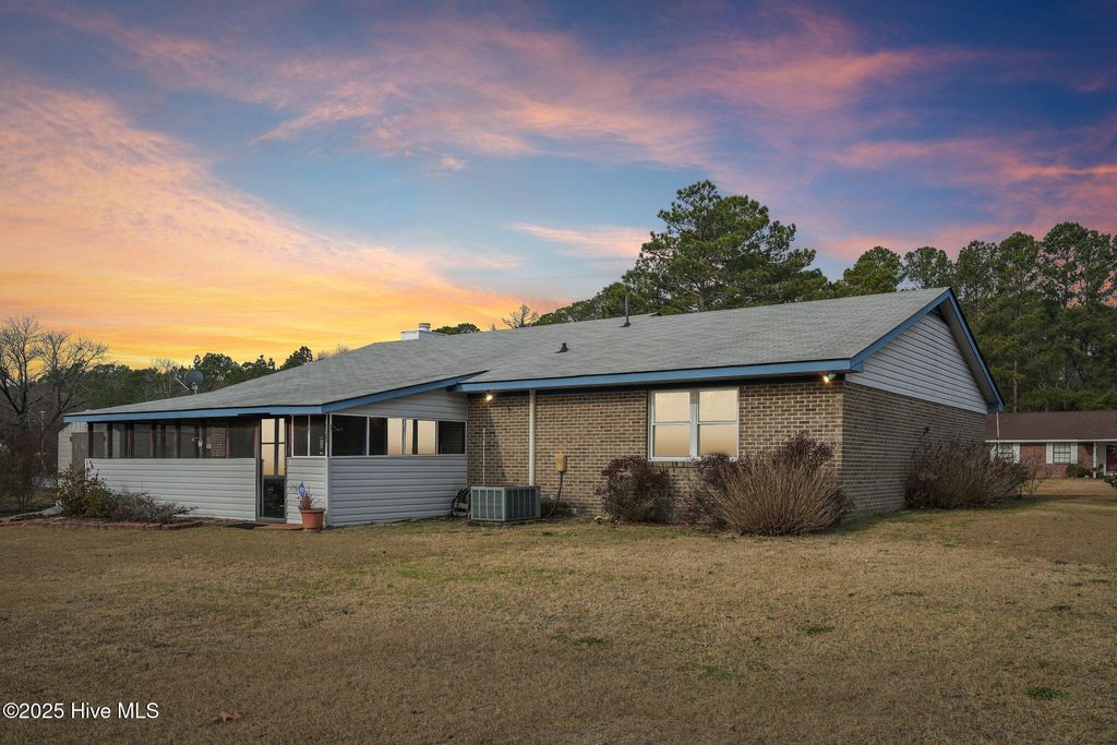 Photo of 6958 Timbercroft Lane, Fayetteville, NC 28314 (MLS # 100546205)