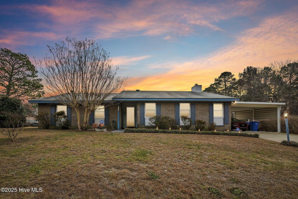 Photo of 6958 Timbercroft Lane, Fayetteville, NC 28314 (MLS # 100546205)