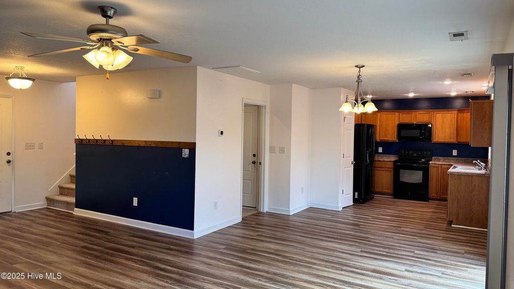 Photo of 140 Broadleaf Drive, Jacksonville, NC 28546 (MLS # 100582711)