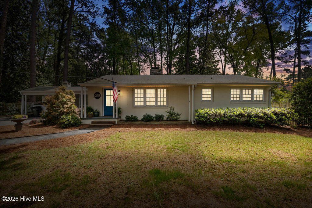 Photo of 605 S May Street, Southern Pines, NC 28387 (MLS # 100566177)