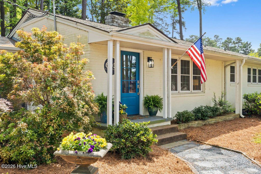 Photo of 605 S May Street, Southern Pines, NC 28387 (MLS # 100566177)