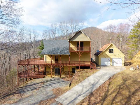 Homes For Sale - 235 Oak Ridge Estates<br/> Murphy, NC 28906
