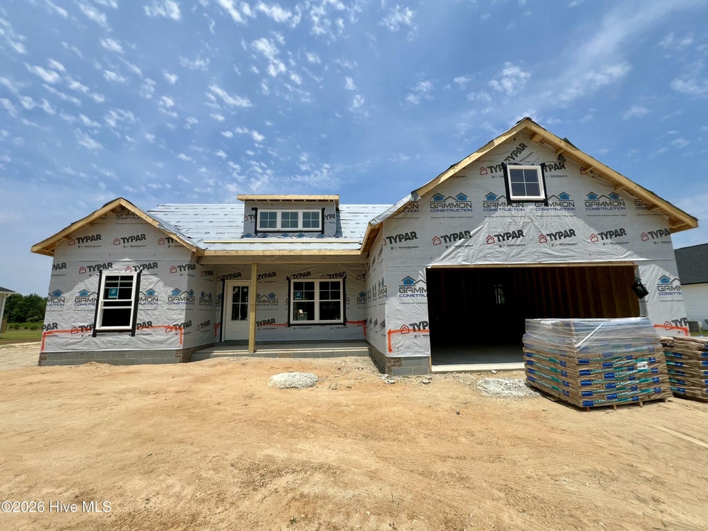 Photo of 315 Creeks Edge Drive, Pikeville, NC 27863 (MLS # 100580784)
