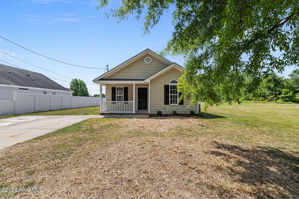 Photo of 724 Lincoln Street S, Wilson, NC 27893 (MLS # 100569118)